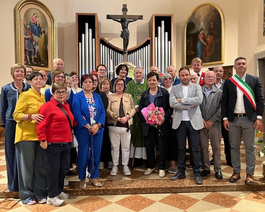 Romallo e Tregiovo festeggiano don Mario Ferrari