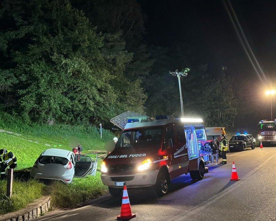 Magras, fuori strada nella notte