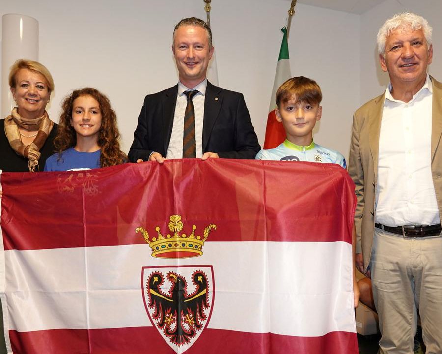 Trofeo Coni: consegnata la bandiera alla delegazione del Trentino