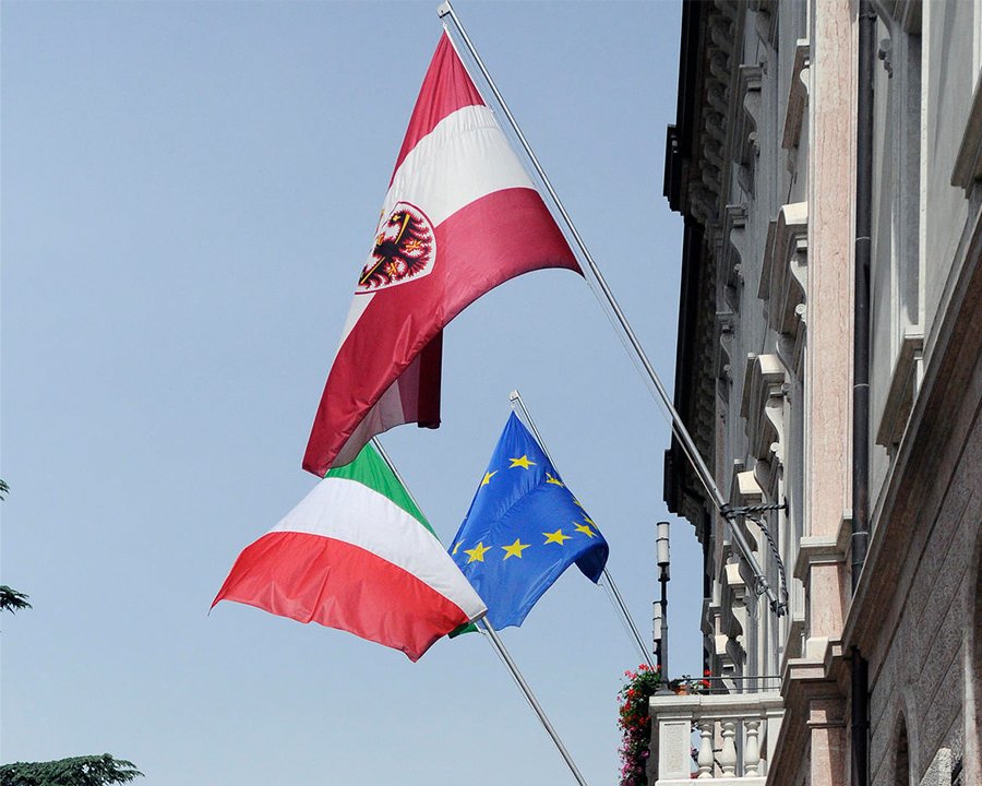 Sì all’accordo per 14.000 dipendenti pubblici