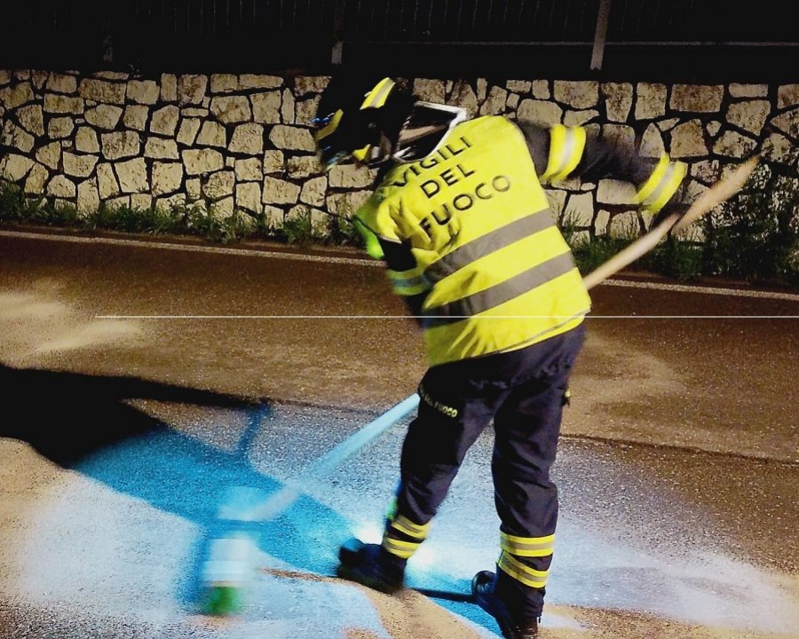 Smarano-Sfruz, olio in strada