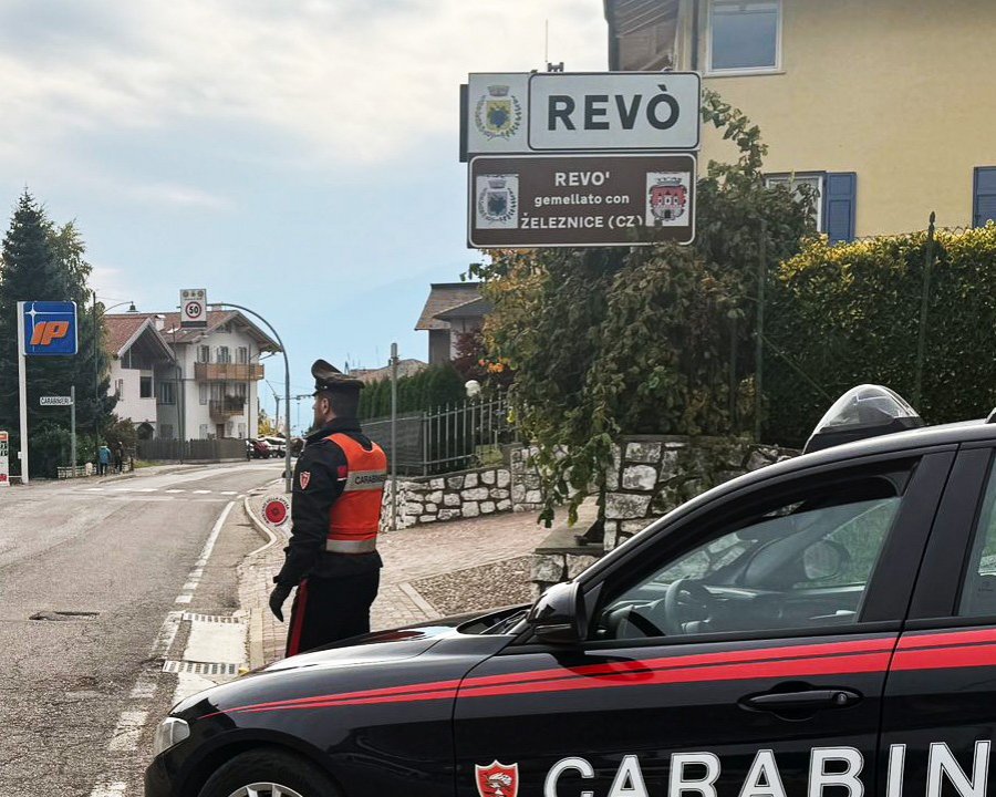 Ruba un'auto a Revò. Arrestato