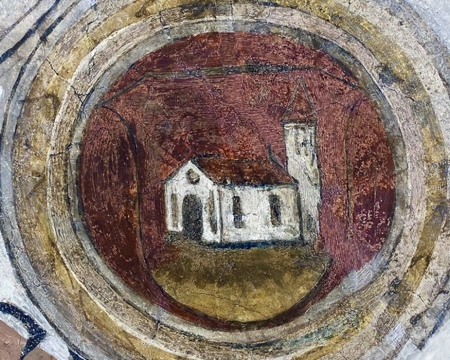 Denno, riappaiono gli stemmi nella chiesa pievana