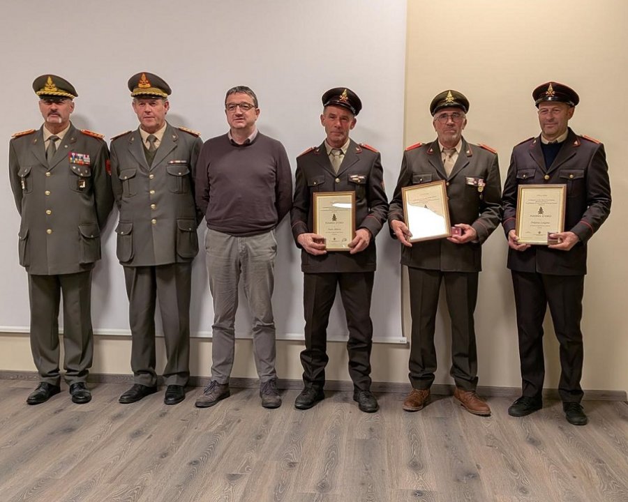 Vigili del Fuoco volontari, a Nanno la cerimonia di consegna delle benemerenze