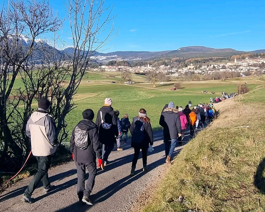 Ai Pradiei una camminata contro la violenza sulle donne