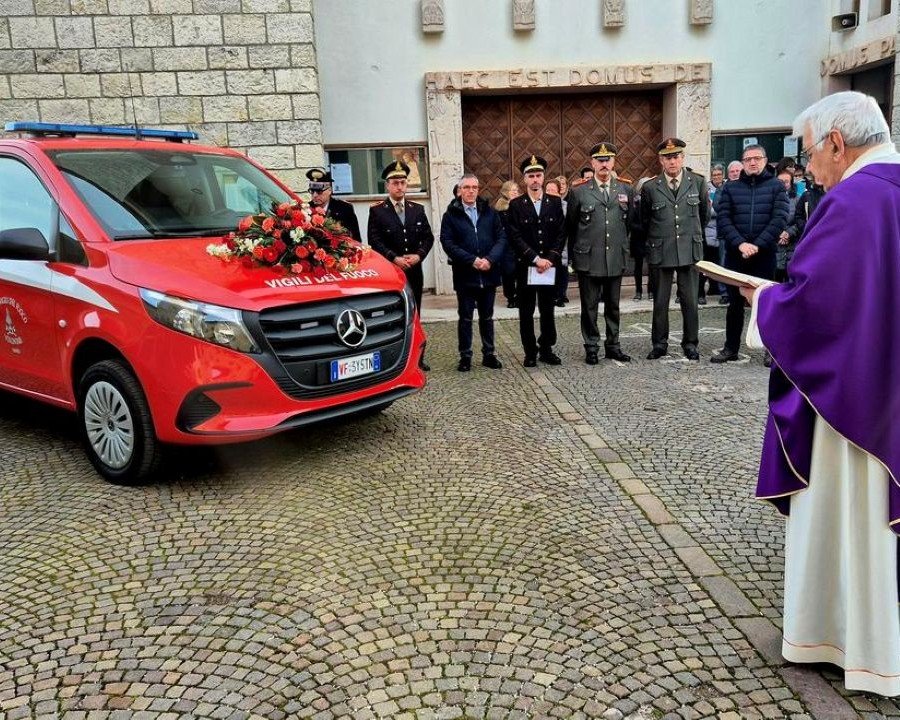 Nanno, un nuovo mezzo per i Vigili del Fuoco volontari