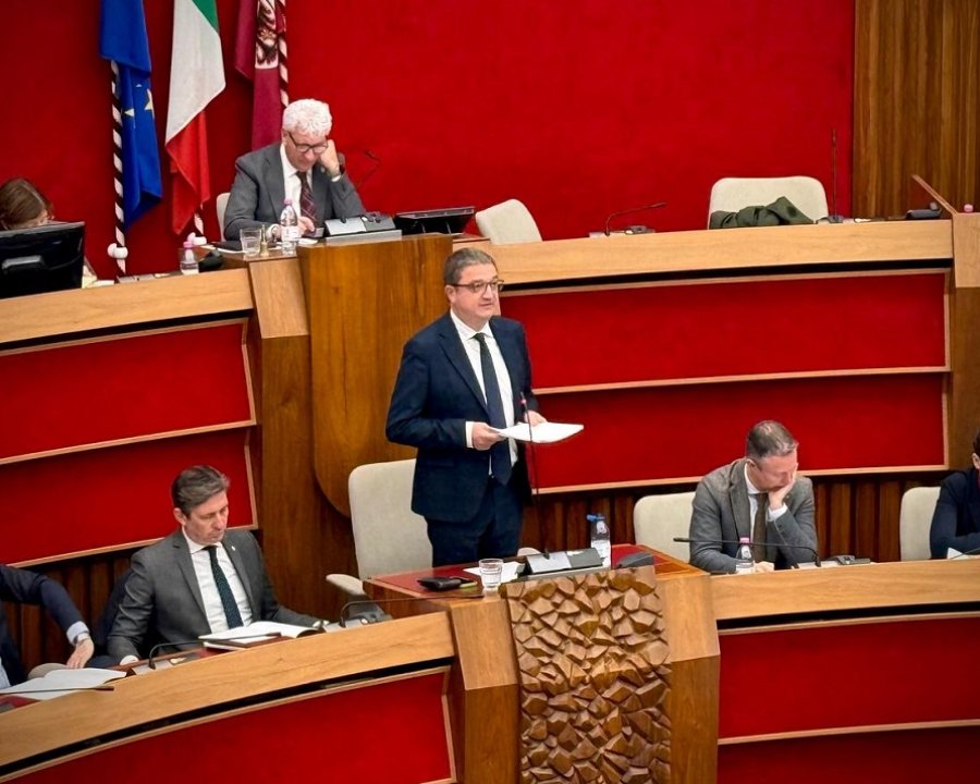 Fugatti presenta la manovra economico-finanziaria 2026-28