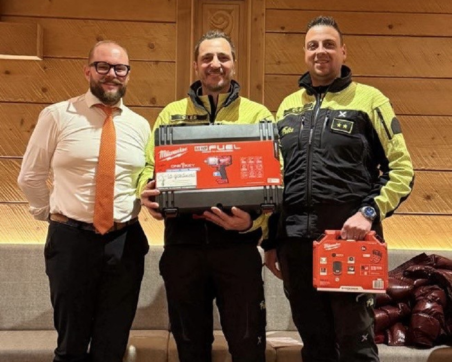 La Giardiniera dona strumenti ai Vigili del Fuoco di Cles