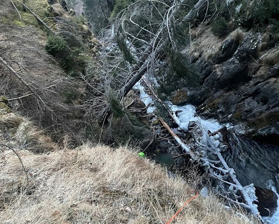 Strino, una donna cade nel dirupo, è in gravi condizioni