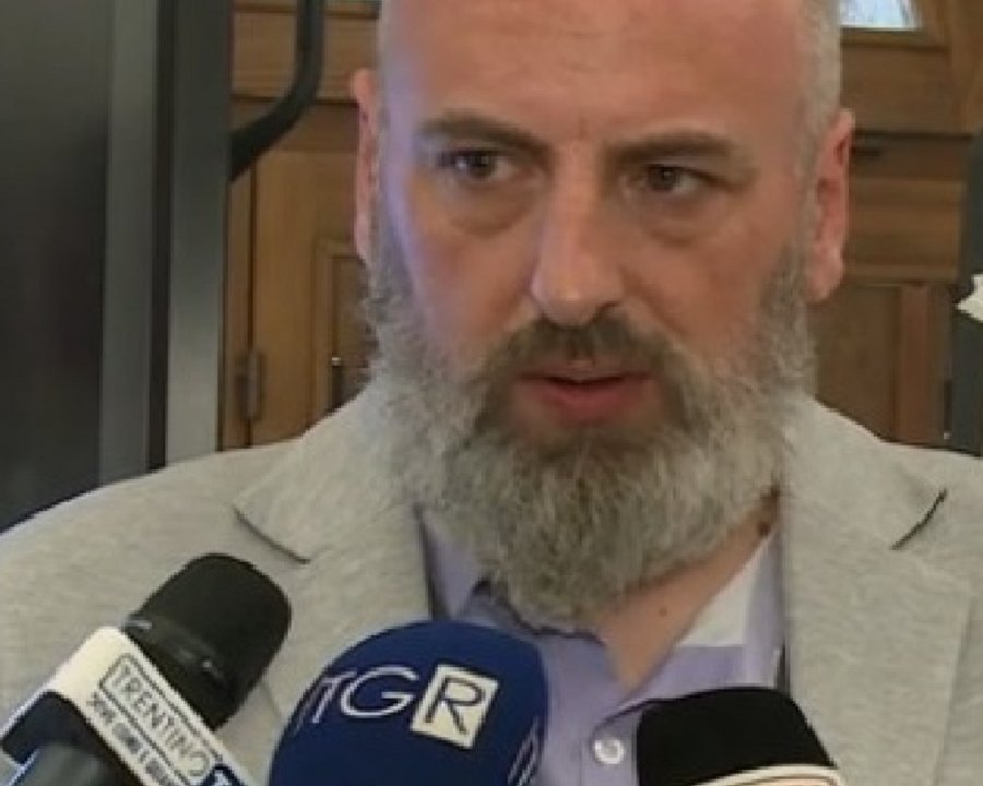 Maestri presenta l'antologia sui pericoli dei formaggi a latte non pastorizzato