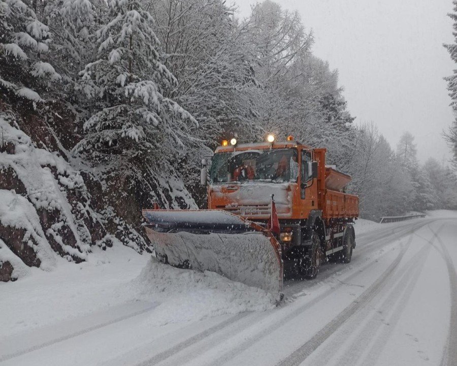 Neve, in Val di Non disagi per mezzi pesanti senza dotazione invernale, Val di Sole regge
