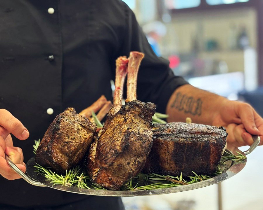 Più generazioni intorno al tavolo