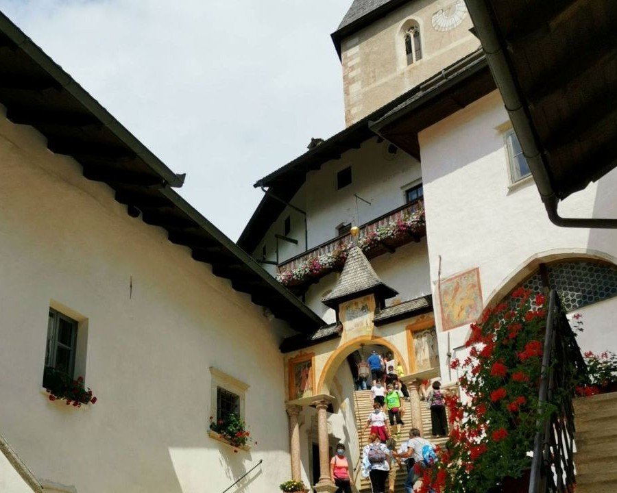 Intorno al Santuario di San Romedio