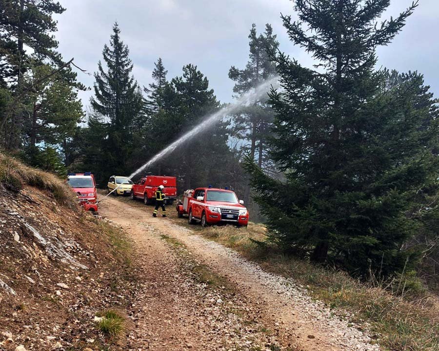 Vent'anni per i VVF volontari fuori servizio di Fondo